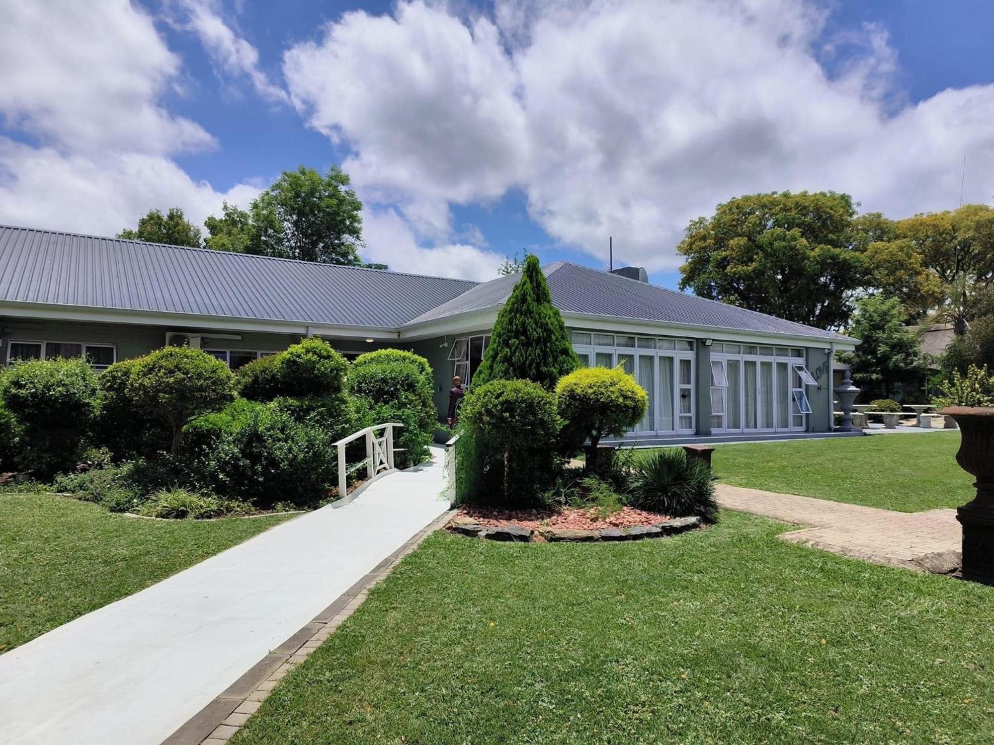 Nauntons Guest House & Wedding Venue Ladysmith Esterno foto