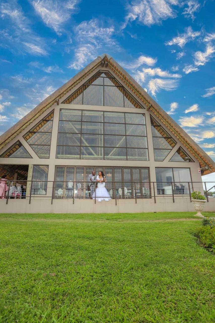 Nauntons Guest House & Wedding Venue Ladysmith Esterno foto