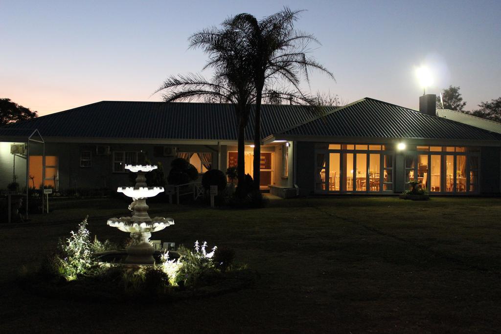 Nauntons Guest House & Wedding Venue Ladysmith Esterno foto