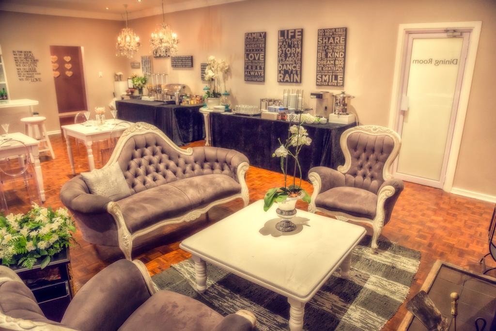 Nauntons Guest House & Wedding Venue Ladysmith Esterno foto