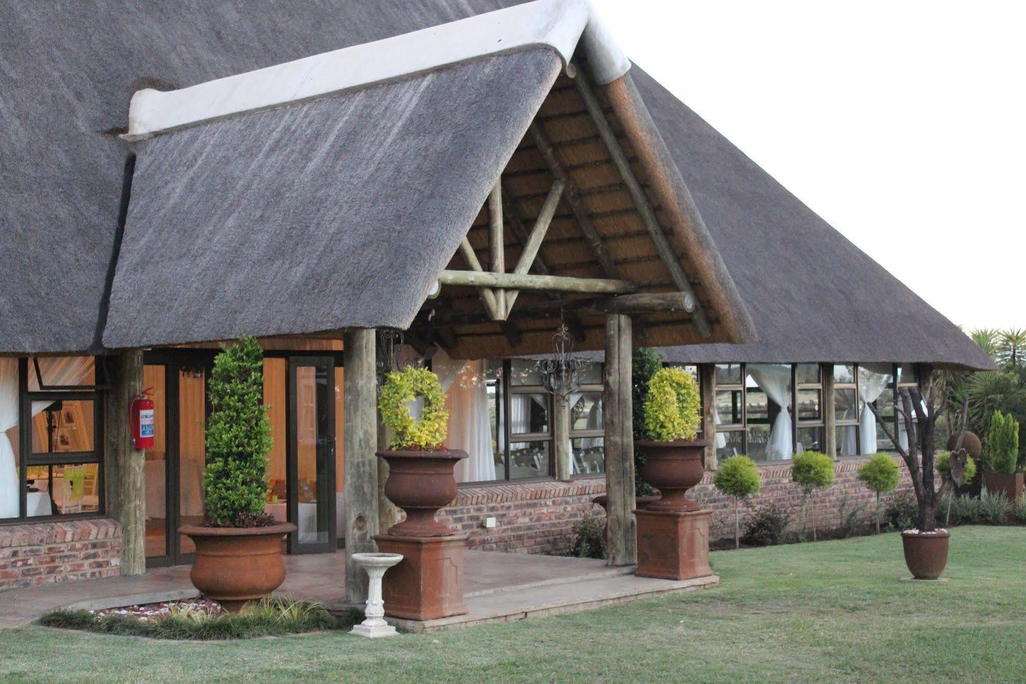 Nauntons Guest House & Wedding Venue Ladysmith Esterno foto