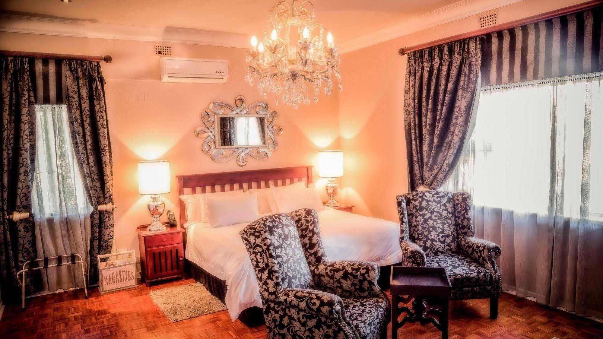Nauntons Guest House & Wedding Venue Ladysmith Esterno foto